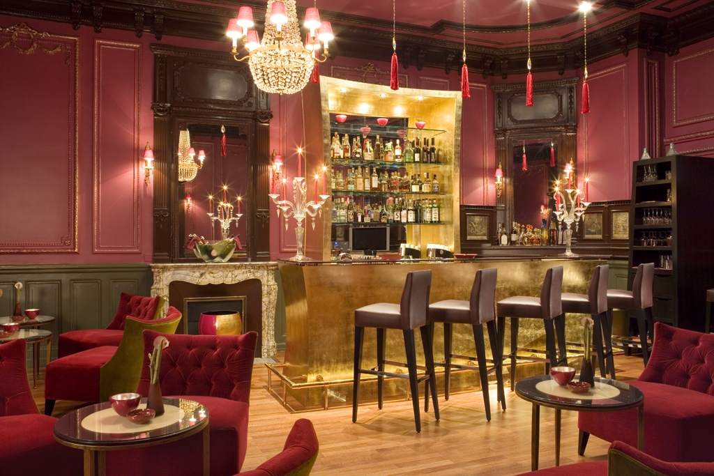 Bahamas Nightlife Top 10 MustVisit Beach Clubs And Pubs