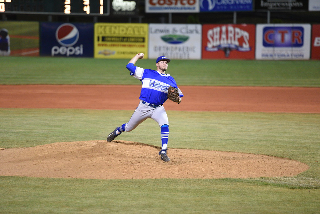 2016 Lindsey Wilson Baseball vs. Faulkner (Ala.) NAIA World Series