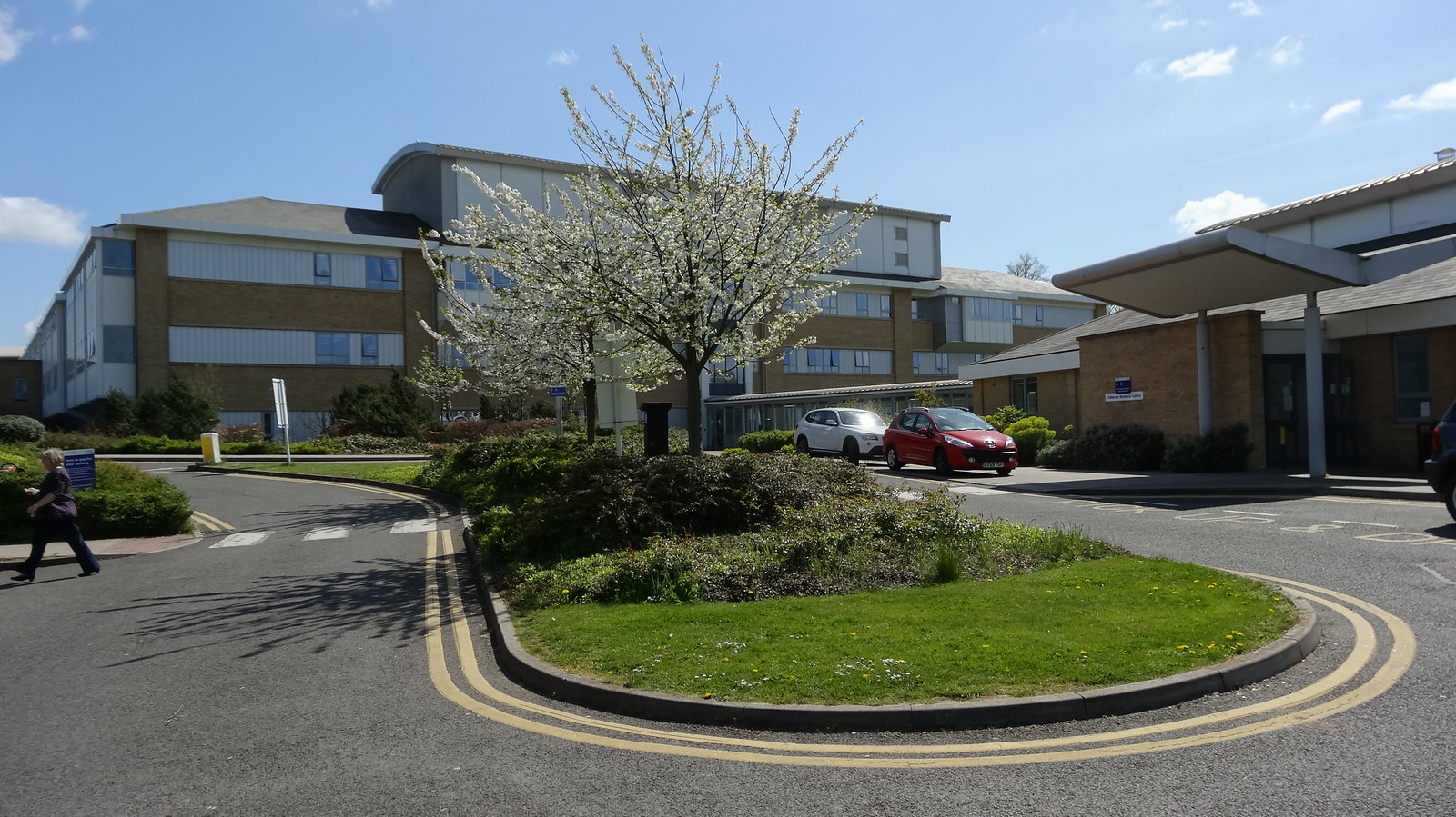 Darent Valley Hospital Exterior Flickr