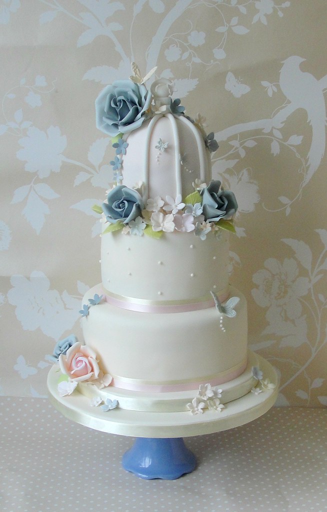 Romulusflood Small Vintage Wedding Cakes