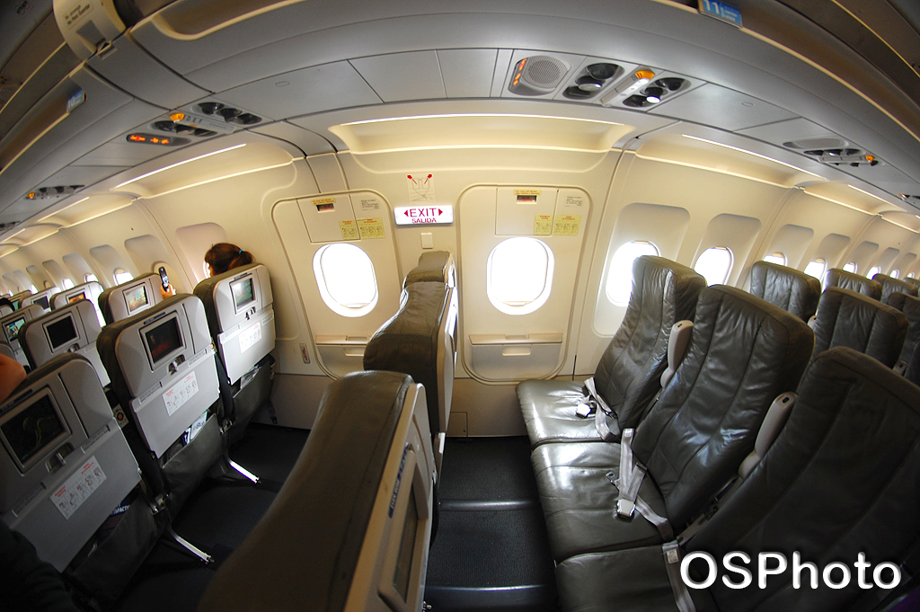 jetBlue A320 Exit Row of 'Blue Chip.' (C) 2012 Oliver Port… Flickr