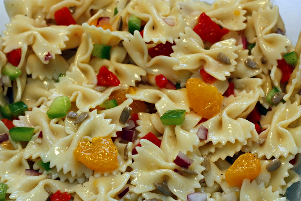 209/366 2012 07/27/12 209/366 Bowtie pasta salad Bowti… Flickr
