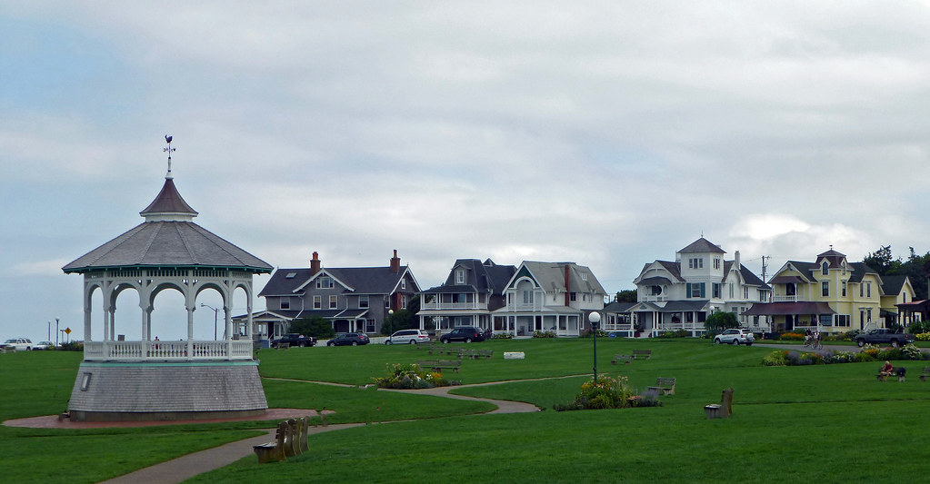 Ocean Park Oak Bluffs Martha's Vineyard Gazebo and hou… Flickr