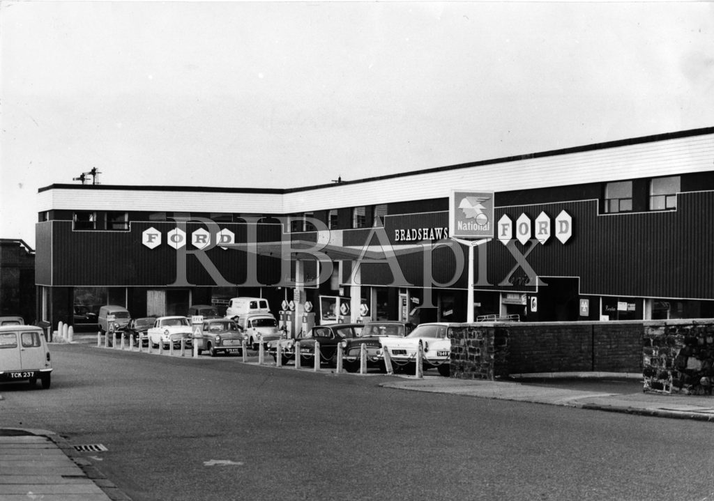 Bradshaws Garage, Marsh Lane, Preston 1962 Image courtesy … Flickr