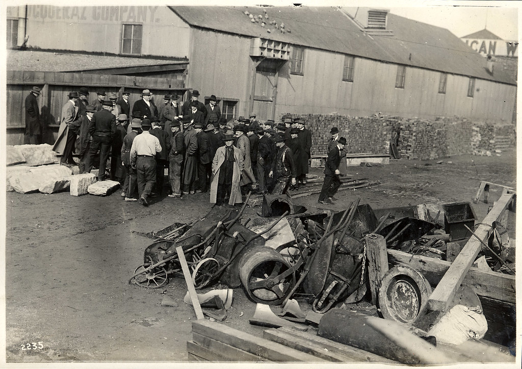 Auction sale of scrap iron by the City at 15th & Harrison,… Flickr