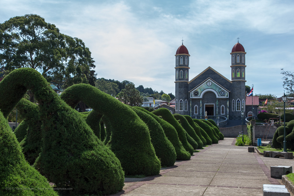 Parque Francisco Alvarado, Zarcero, Costa Rica Parque Fran… Flickr