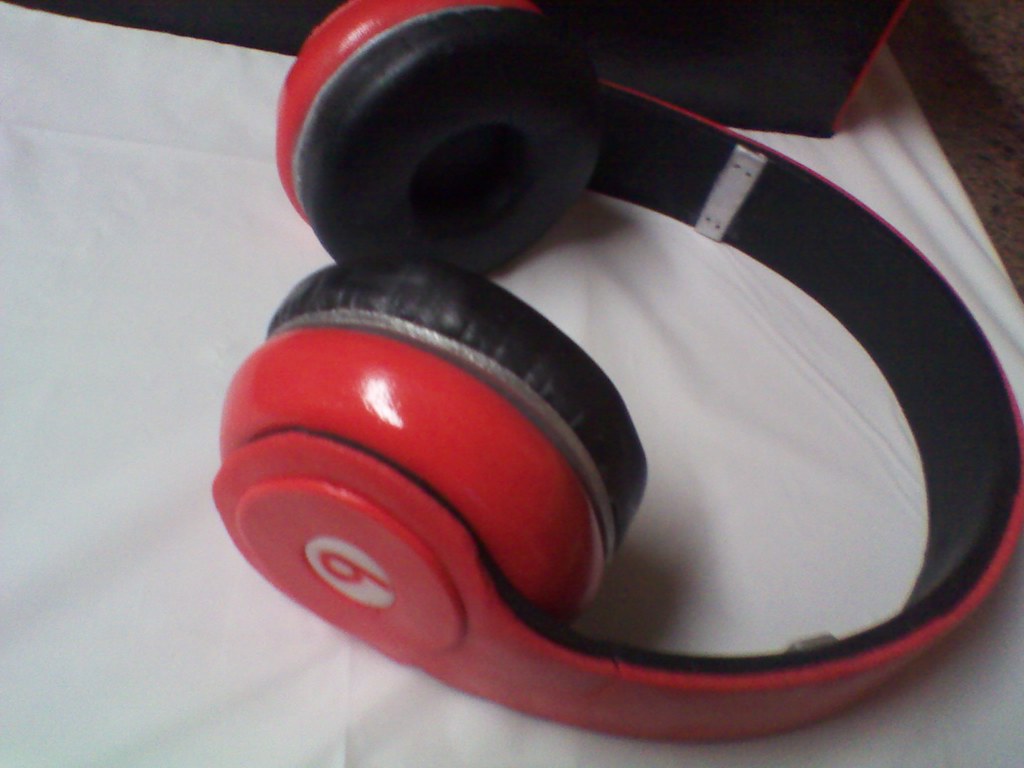 Dr dre edible headphones. Headphones made of fondant. All … Flickr