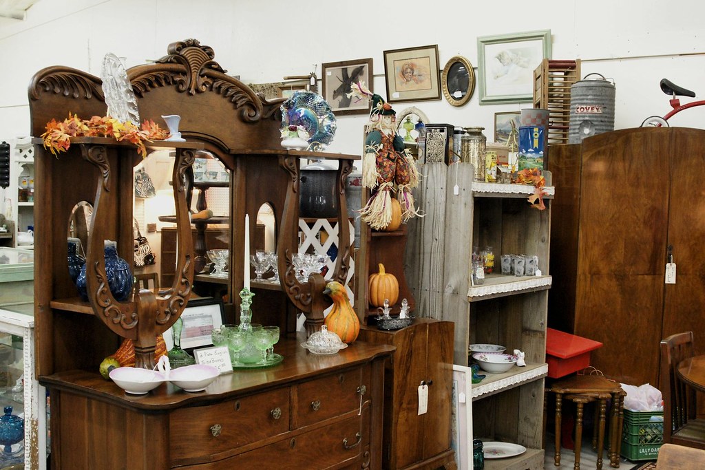 Antique Market19 The old B J Farms, farmers market is bec… Flickr