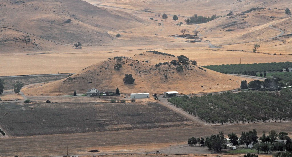 Rhyolite Dome in the Sutter Buttes Rhyolite Dome in the Su… Flickr