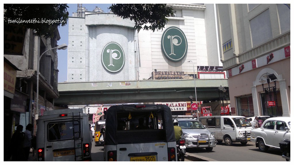 Pothys Textiles ) Shopping Area, T.Nagar, Chennai. TN I