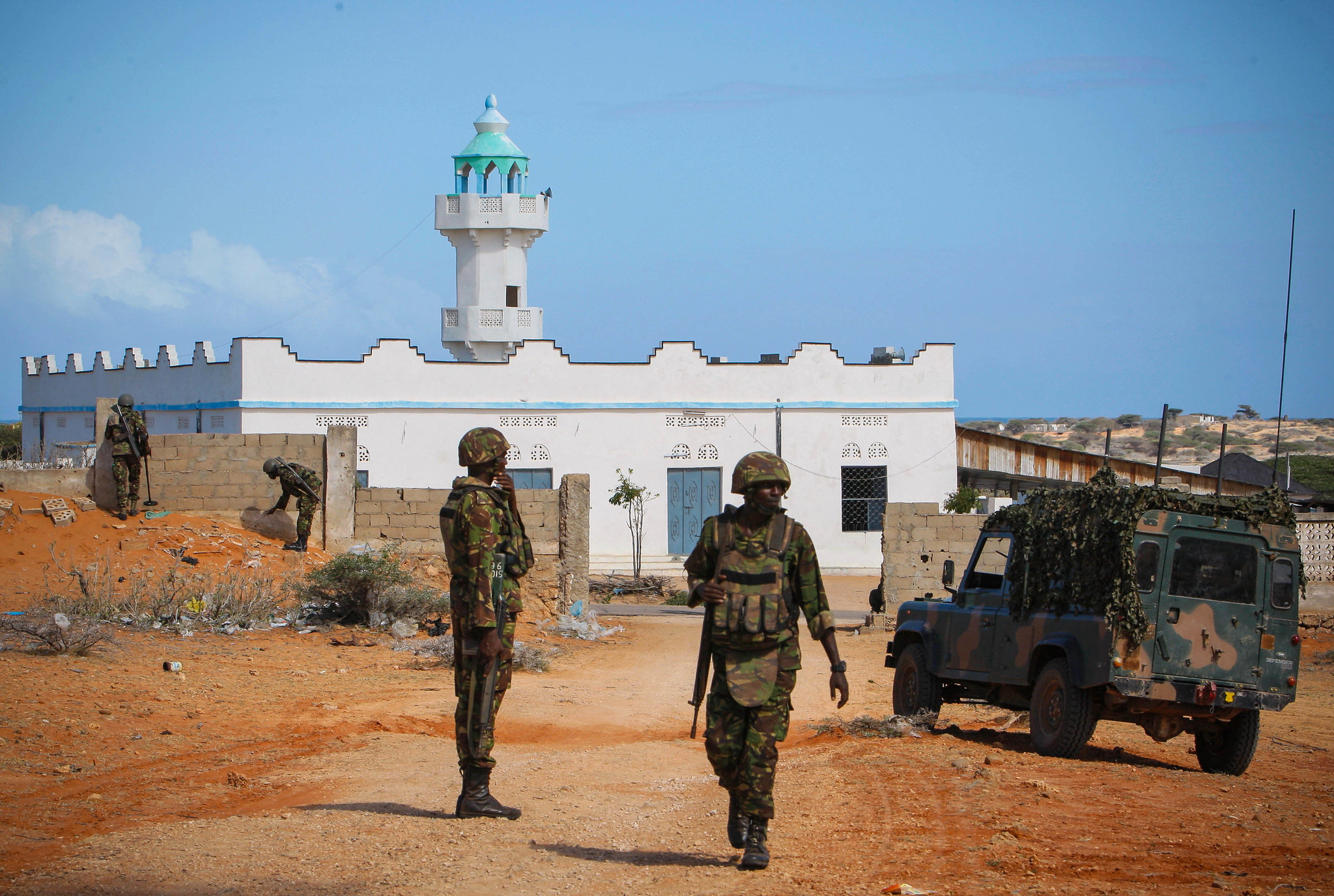 Kenyan soldiers in the port city of Kismayo, Somalia [2048 x 1376] r