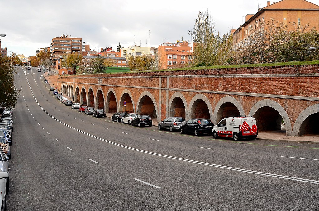 Acueducto de Amaniel en la Avenida de Pablo Iglesias, Madr… Flickr