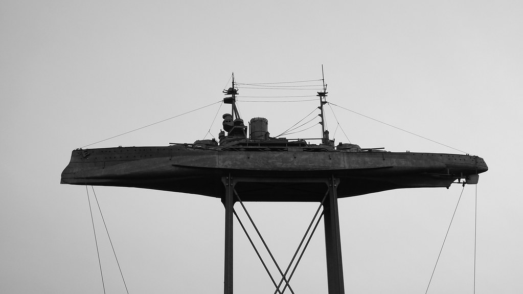 Beardmore sculpture 02 Through in Clydebank today as my da… Flickr