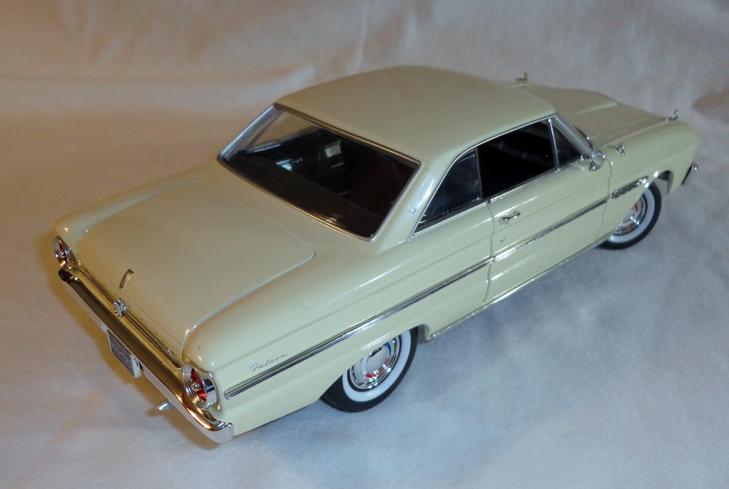Road Signature Diecast Model / 1963 Ford Falcon Futura Har… Flickr