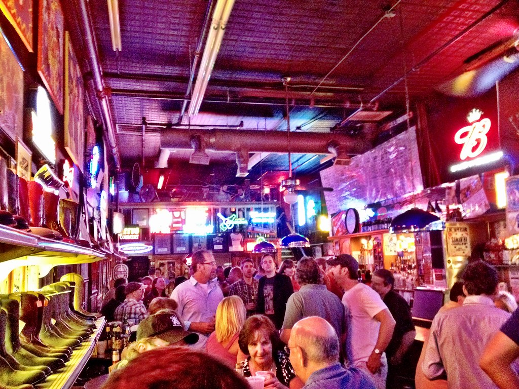 Bar Crowd One night in Nashville with an iPhone and some p… Flickr
