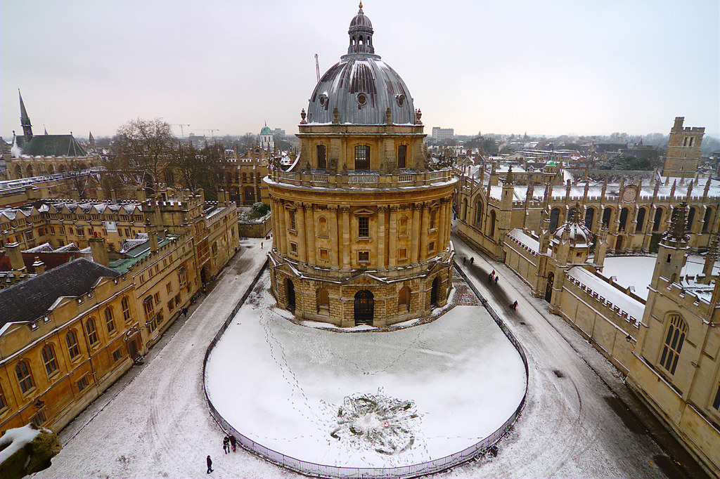 Oxford snow scene Finally went up to the tower of the Univ… Flickr