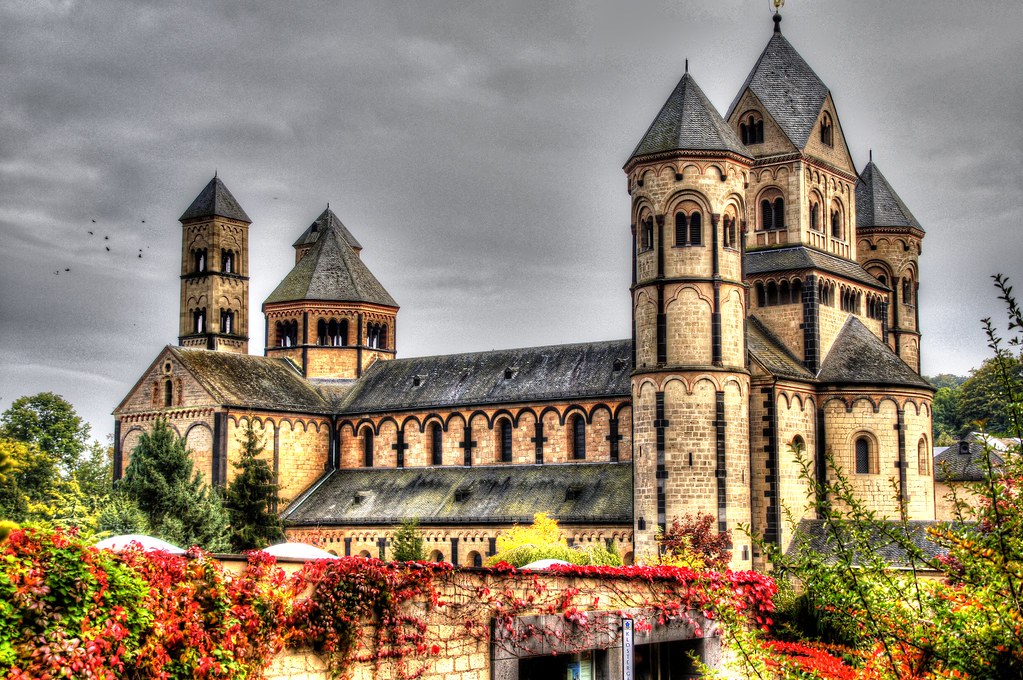 Abtei Maria Laach in der Voreifel Die hochmittelalterliche… Flickr