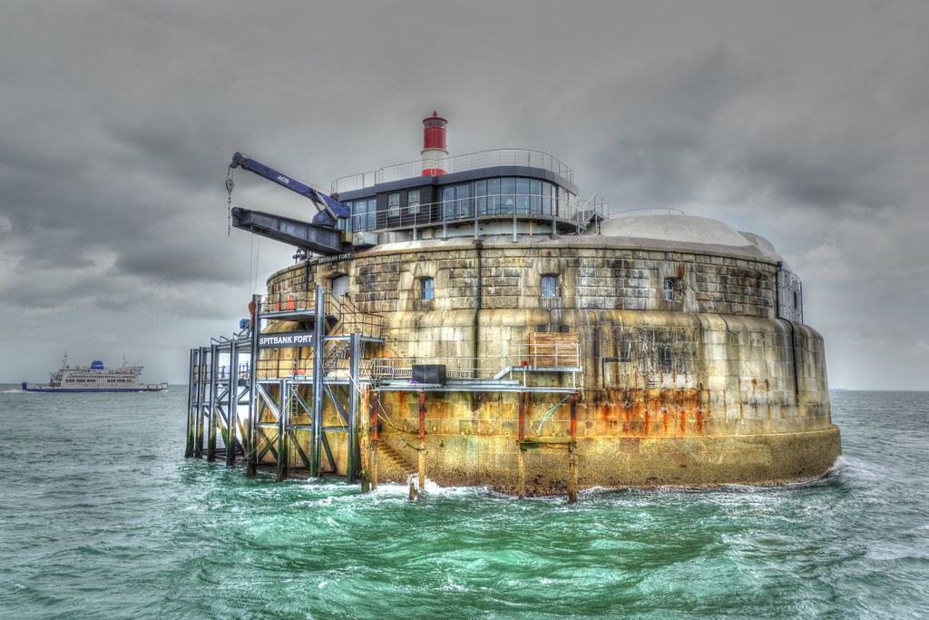 Spitbank Fort Spitbank Fort one of the four Spithead forts… Flickr