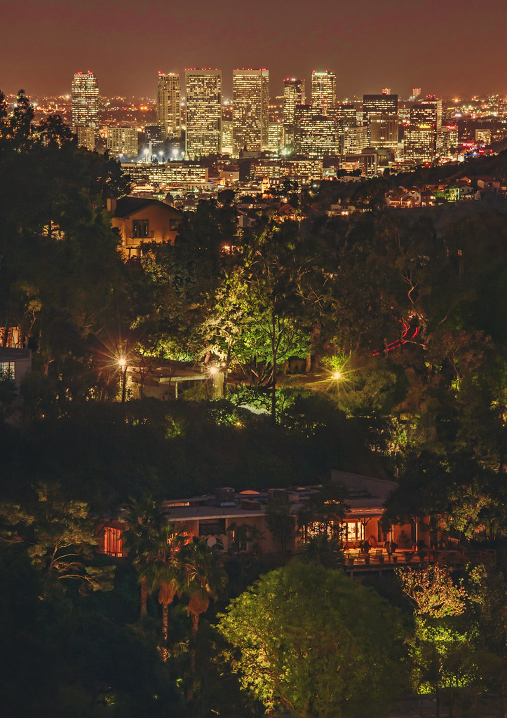 Los Angeles from the Hollywood Hills “The Hollywood Hills”… Flickr