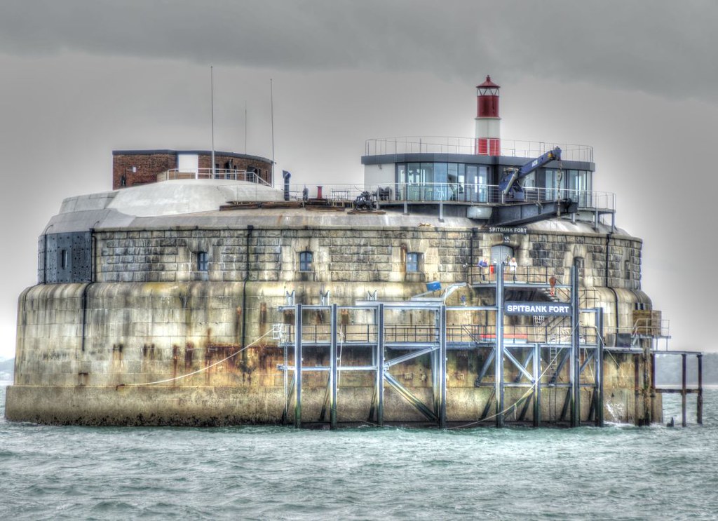 Spitbank Fort Spitbank Fort one of the four Spithead forts… Flickr