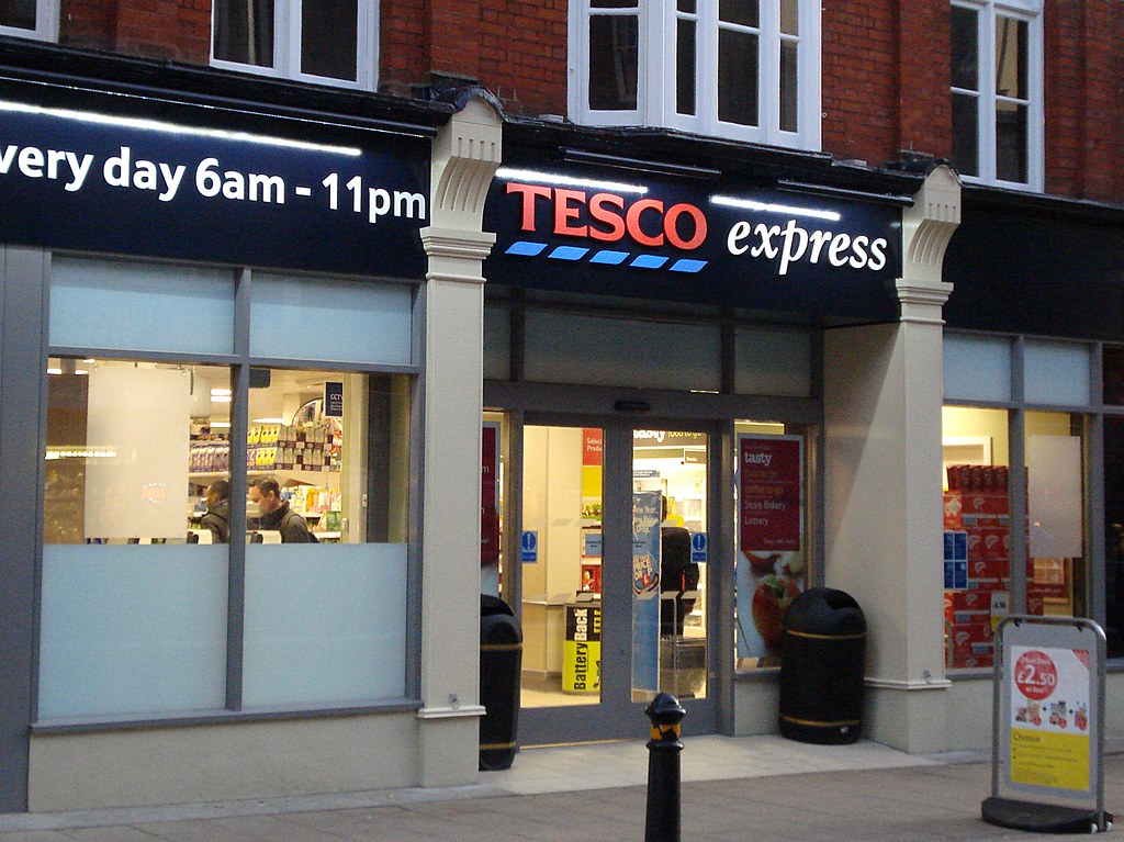 Tesco Express, Croydon, London CR0 On Street. croyd… Flickr