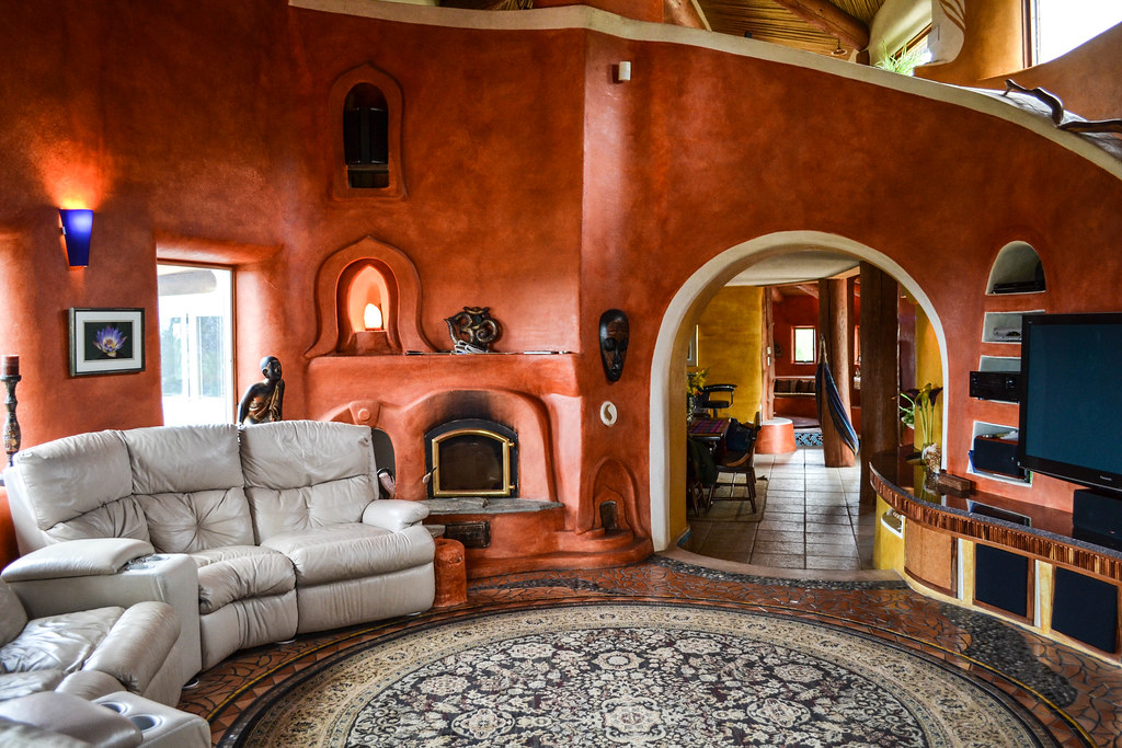 York Straw Bale House A straw bale house located outside Y… Flickr