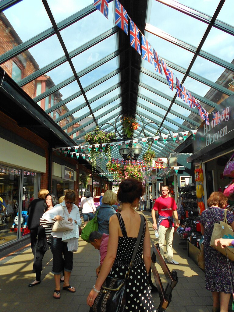 Shopping In Abergavenny Robert Davies Flickr