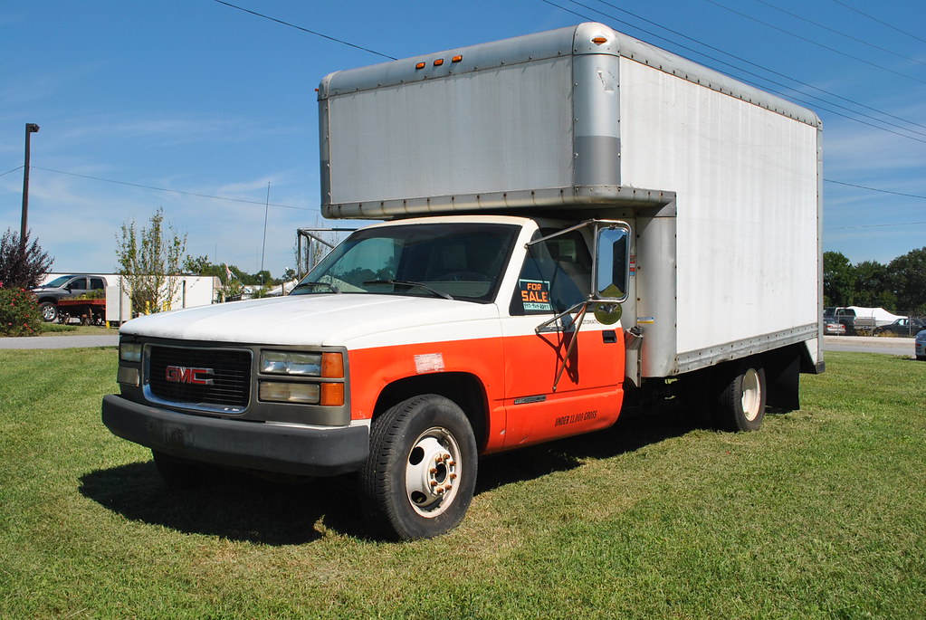 GMC Box Truck Formerly a UHaul truck. For sale, spotted i… Flickr