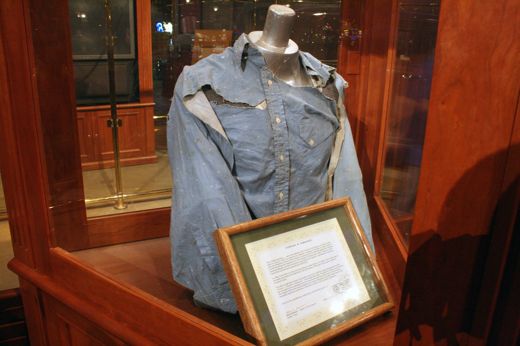 California Vacation_220 Clyde's death shirt, Bonnie Parker… Flickr