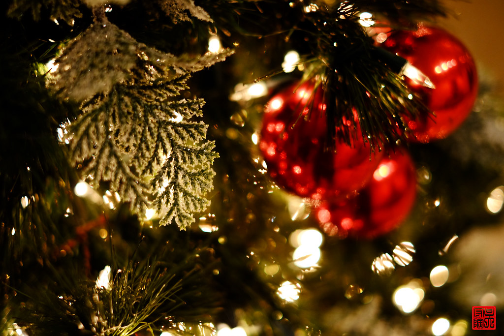 CHRISTmas Feeling CHRISTmas feeling is in the air.... Daniel Go