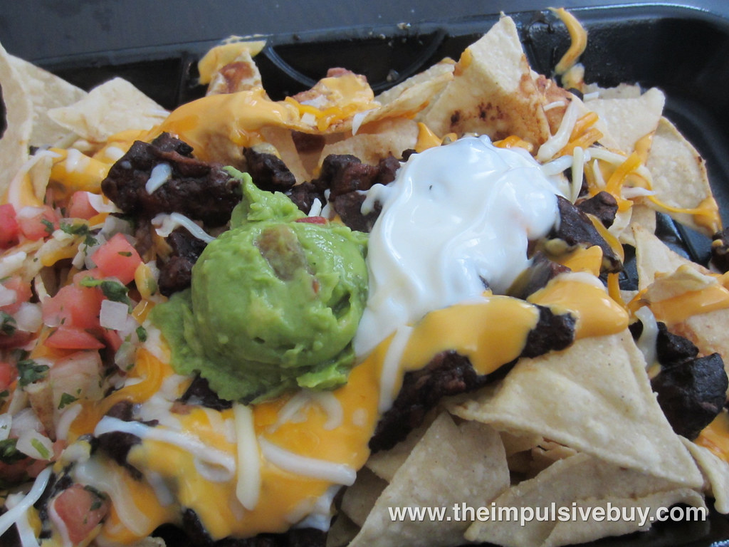 Taco Bell XXL Steak Nachos Closeup Click here to read our … Flickr