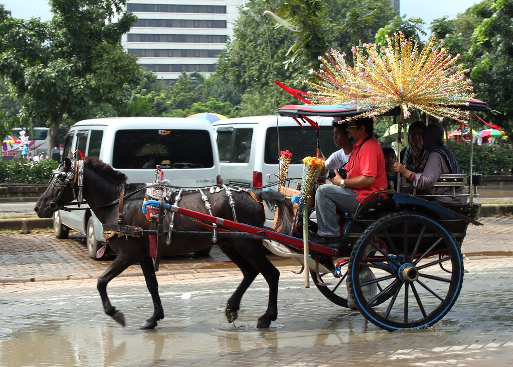 Andong = Horse Drawn Carriage Jakarta Monas Square Indon… Flickr