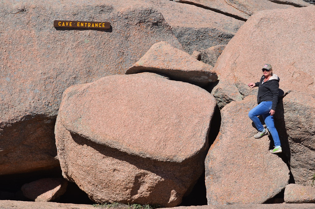 Enchanted Rock cave entrance These large boulders have cre… Flickr