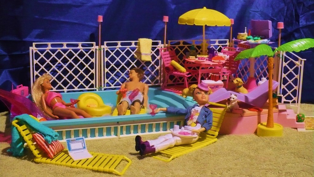 Barbie Tropical Pool and Patio Party! This came with the M… Flickr