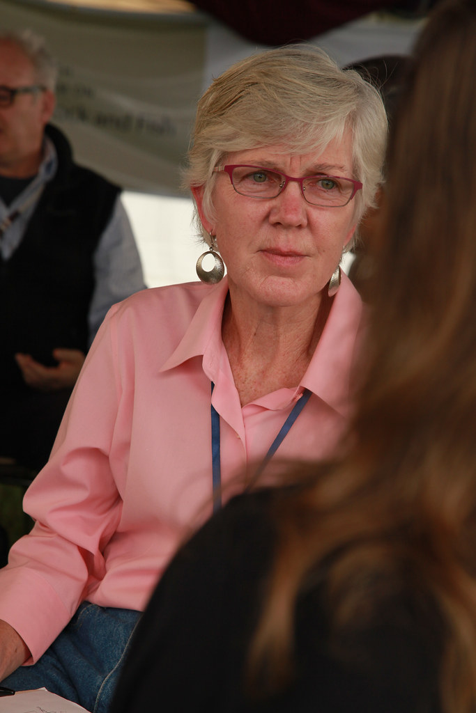 Kathleen Colverson (ILRI) group discussion to identify the… Flickr