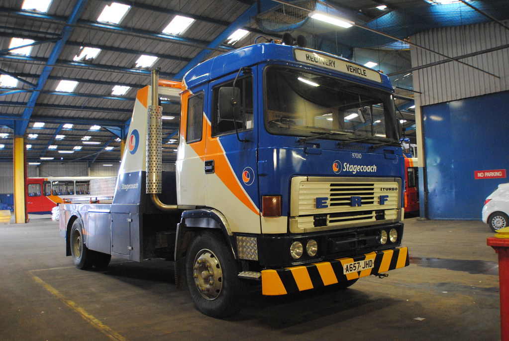 ERF tow truck Stagecoach Carlisle A657JHD ERF recovery v… Flickr
