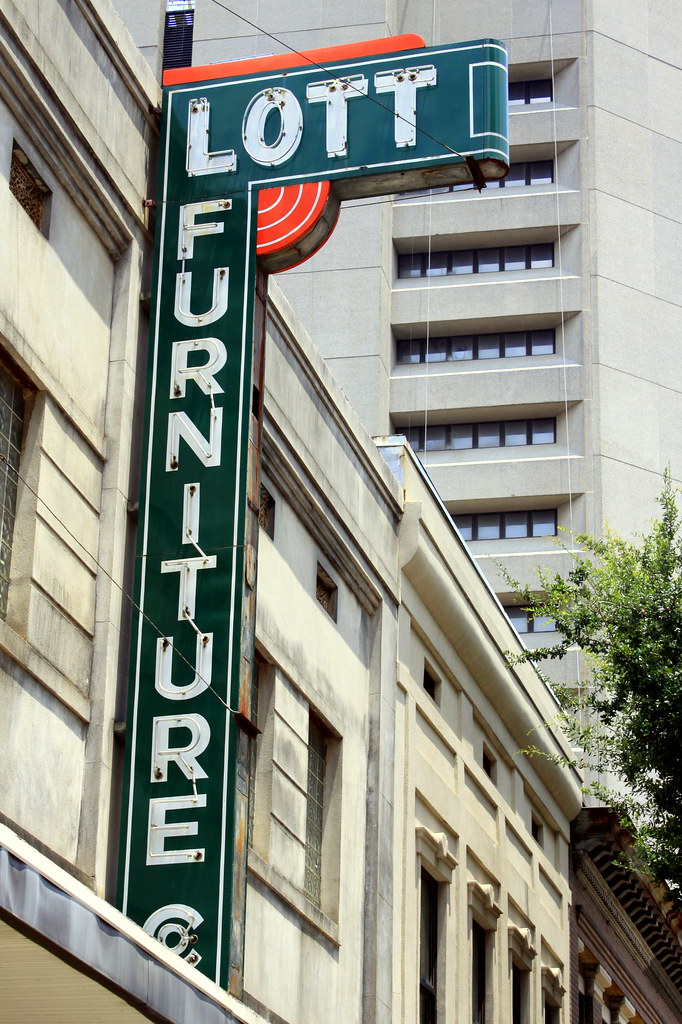 Lott Furniture Co. neon sign Seen in downtown Jackson, MS Flickr