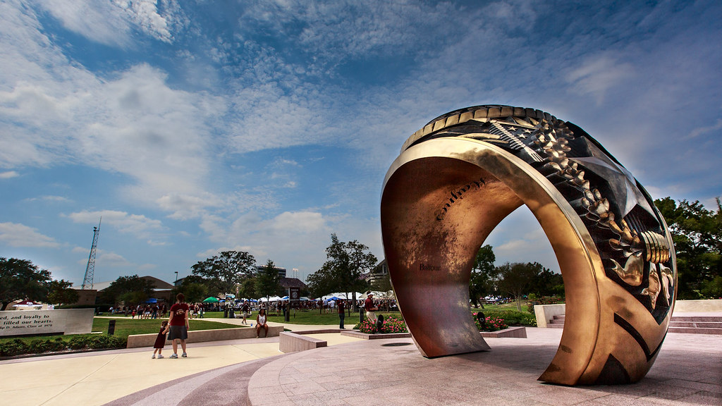 Aggie Ring, Texas A&M Univeresity The Aggie Ring is the mo… Flickr
