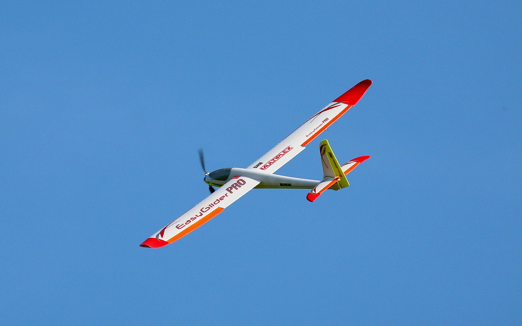 Multiplex EasyGlider Pro Pilot me Picture taken by Gerald… Flickr