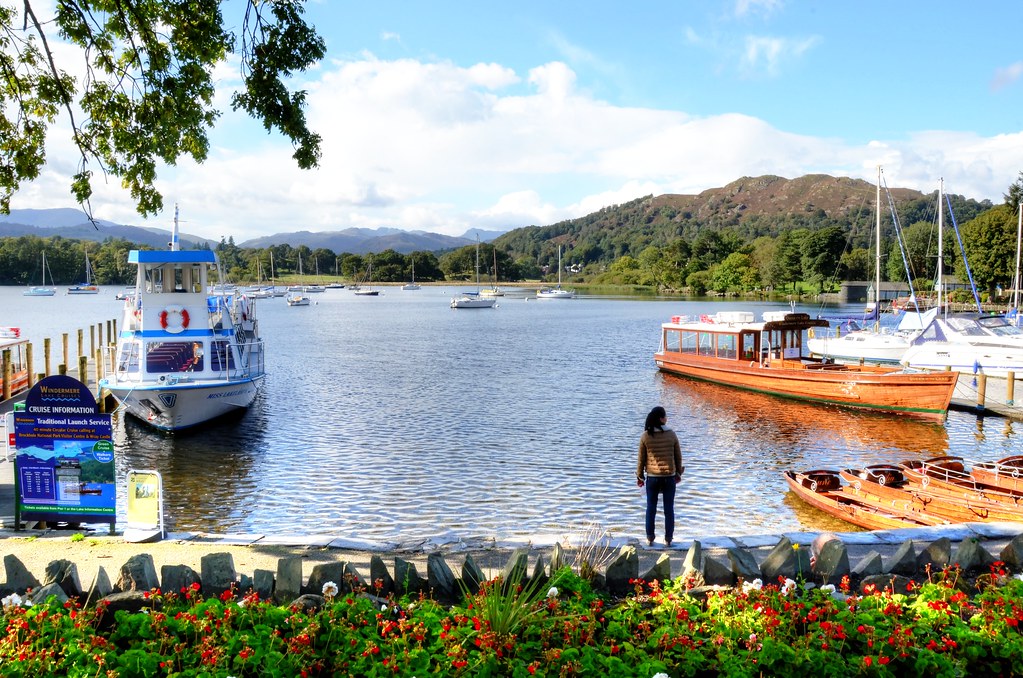 Lake Windermere Windermere is the largest natural lake in … Flickr