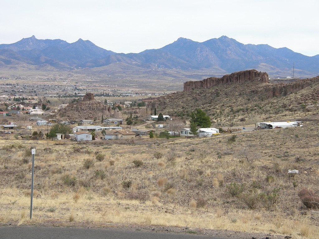 Kingman, Arizona View of one of the neighborhoods from whe… Flickr
