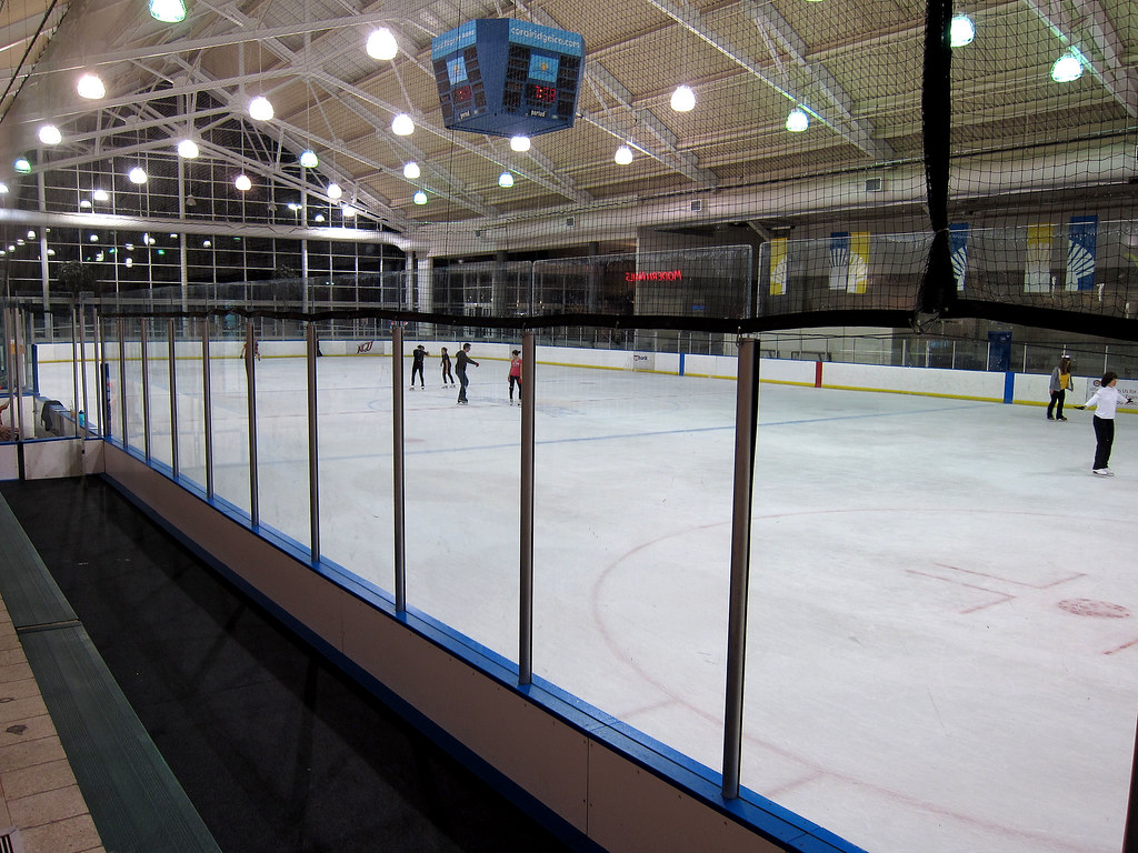 Ice Skating Rink in Coral Ridge Mall, Iowa 10212 03 Flickr