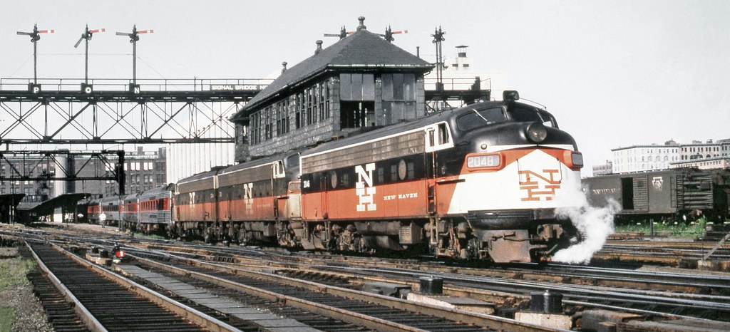 New Haven Railroad EDER5a FL9 2048, plus tw… Flickr