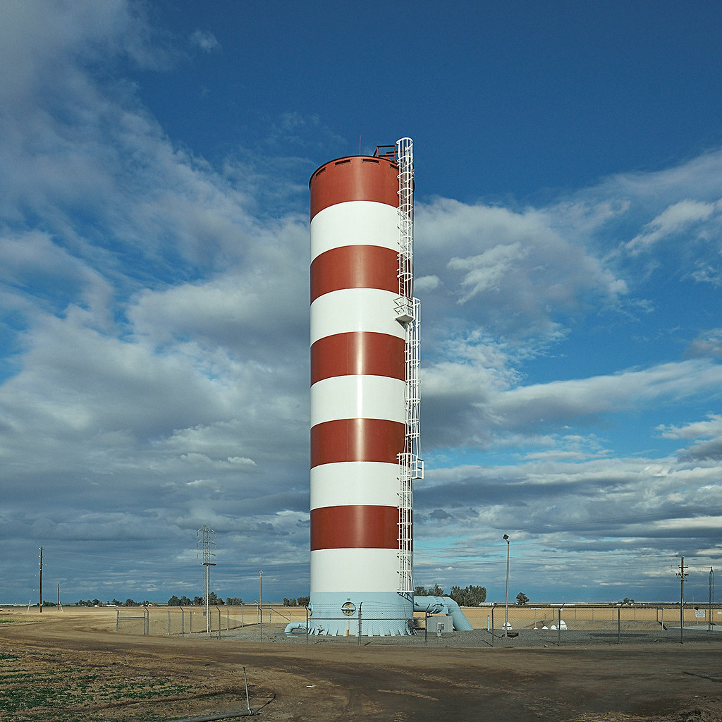 water tank. buttonwillow, ca. 2012. m. wegis pumpi… Flickr