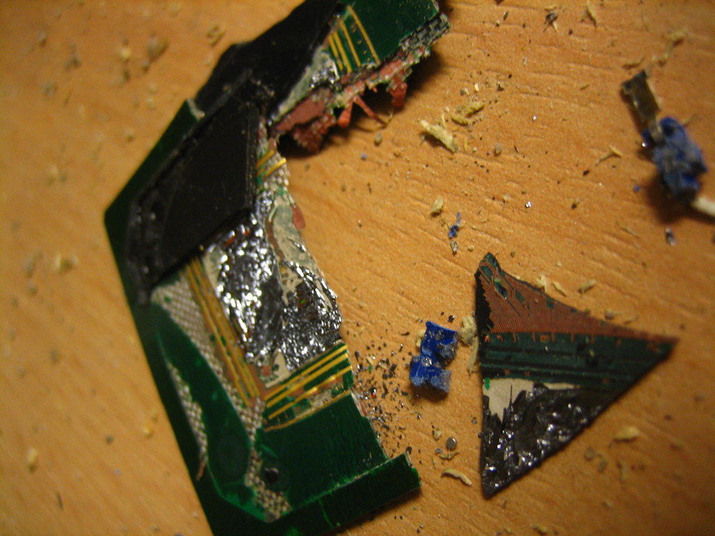 Broken Nvidia GeForce 4 Ti Broken GPU Chip 3/4 [cc0/pd] … Flickr