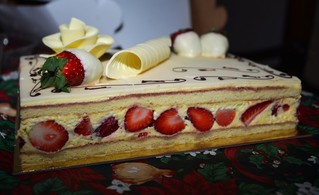 Patisserie Poupon Christmas Cakes Fraisier Fresh strawberr… Flickr