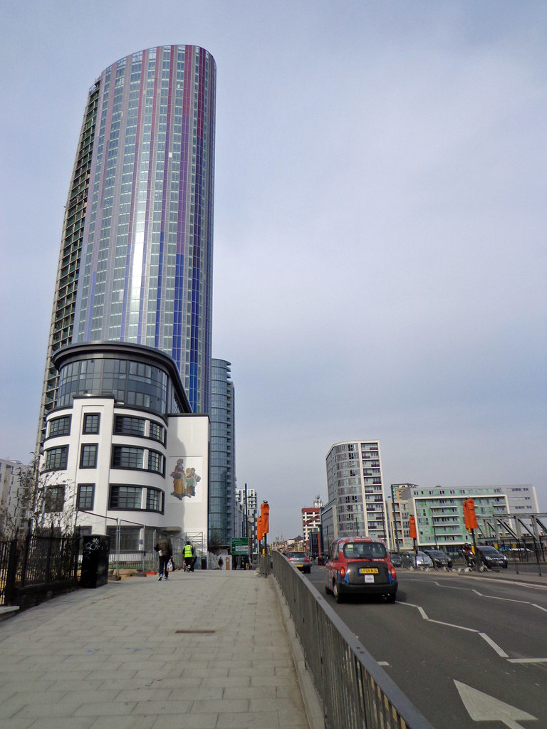Stratford Halo Megaresidential tower, entirely out of pla… Flickr