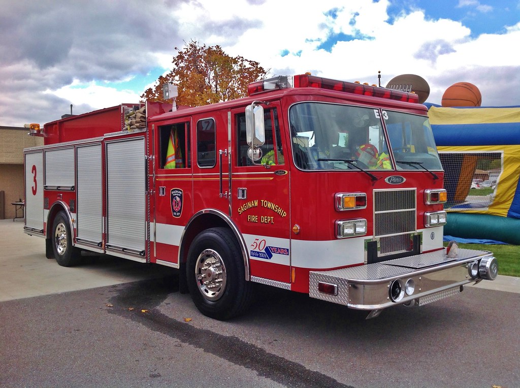 Saginaw Township, MI Fire Department Engine 3 1997 Pier… Flickr