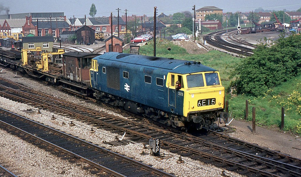 BR Class 35 No. 7028, West Ealing BR Class 35 "Hymke" 7028… Flickr