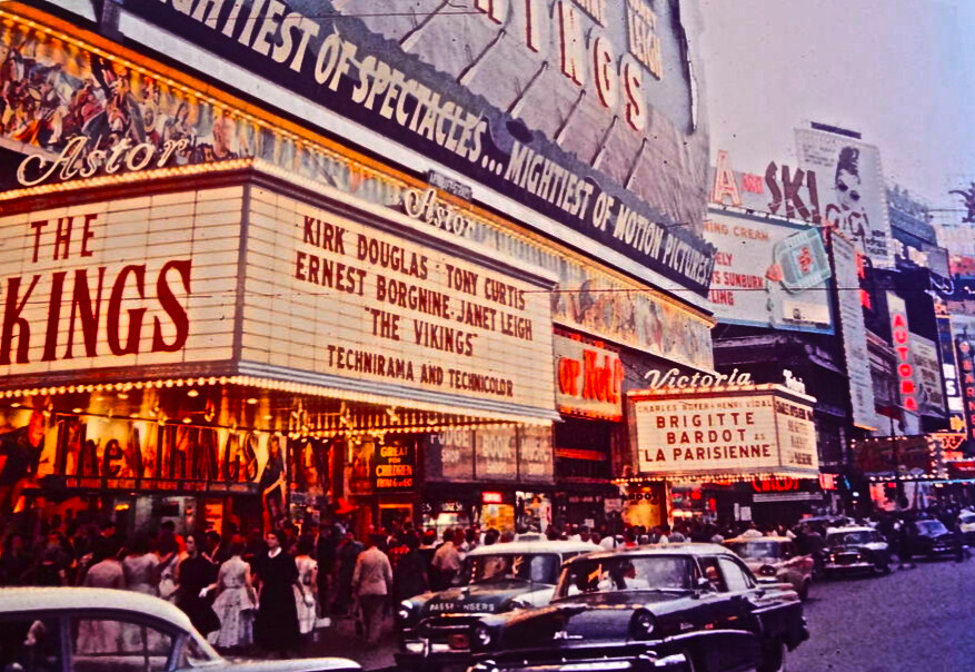 Vintage Photo NYC Times Square 1950s www.artskooldamage.bl… Flickr
